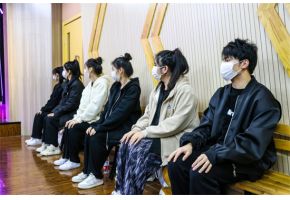 女人扒开阴道让男人爽捅网站"北音附中高三表演专业阶段性考试"